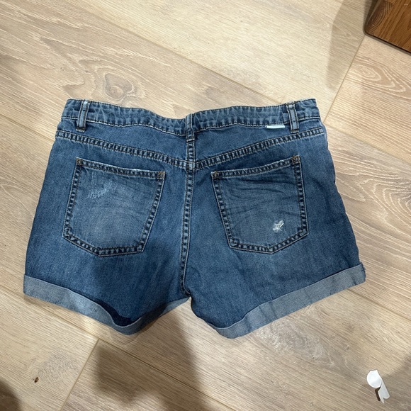 Gently used billabong jean shorts - Picture 7 of 9